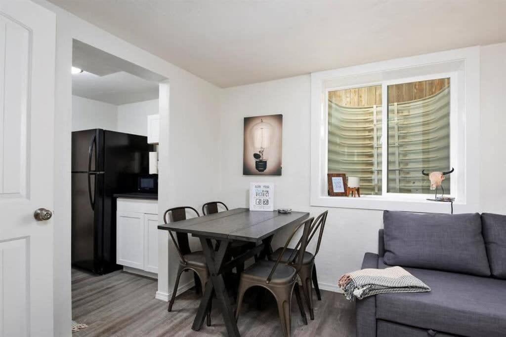 #Stayinmydistrict Twin Falls Pendleton Chic Suite Buitenkant foto